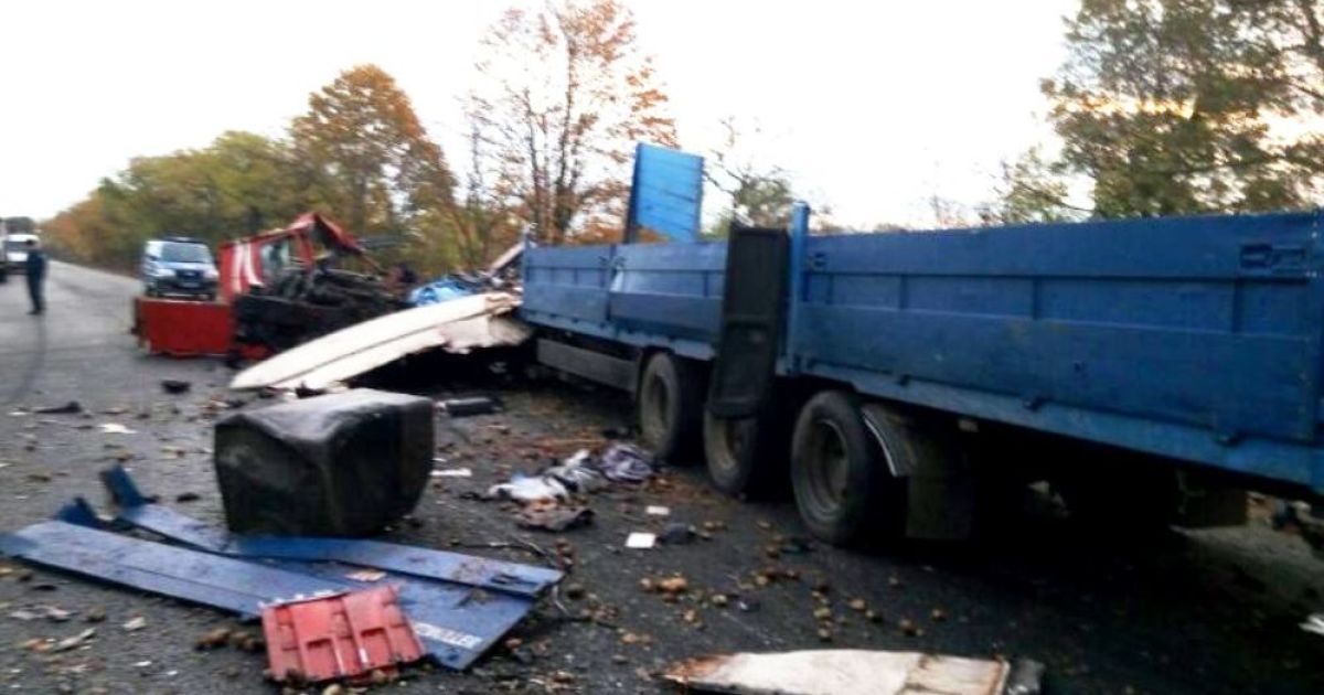 На Одесчине мощно столкнулись грузовики: в куче металлолома погибли люди