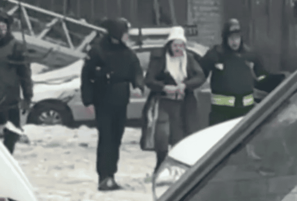 Спасенная в Днепре женщина / © соцмережі