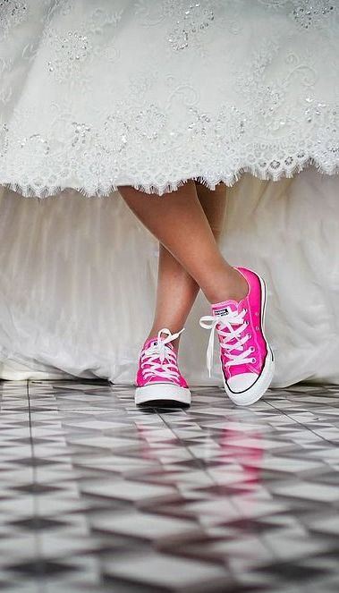 "Лечат" коронавирус танцами на свадьбах: в Черновцах расследуют случаи нарушения карантина