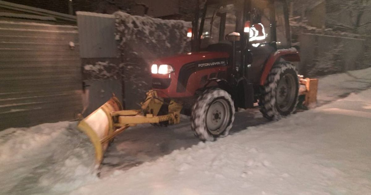 Як Київ розчишають після снігопаду