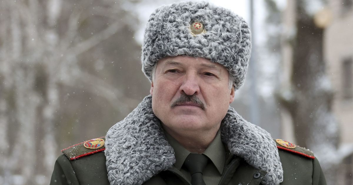 Лукашенко наказав посилити охорону кордону Білорусі з Україною через "нові виклики"