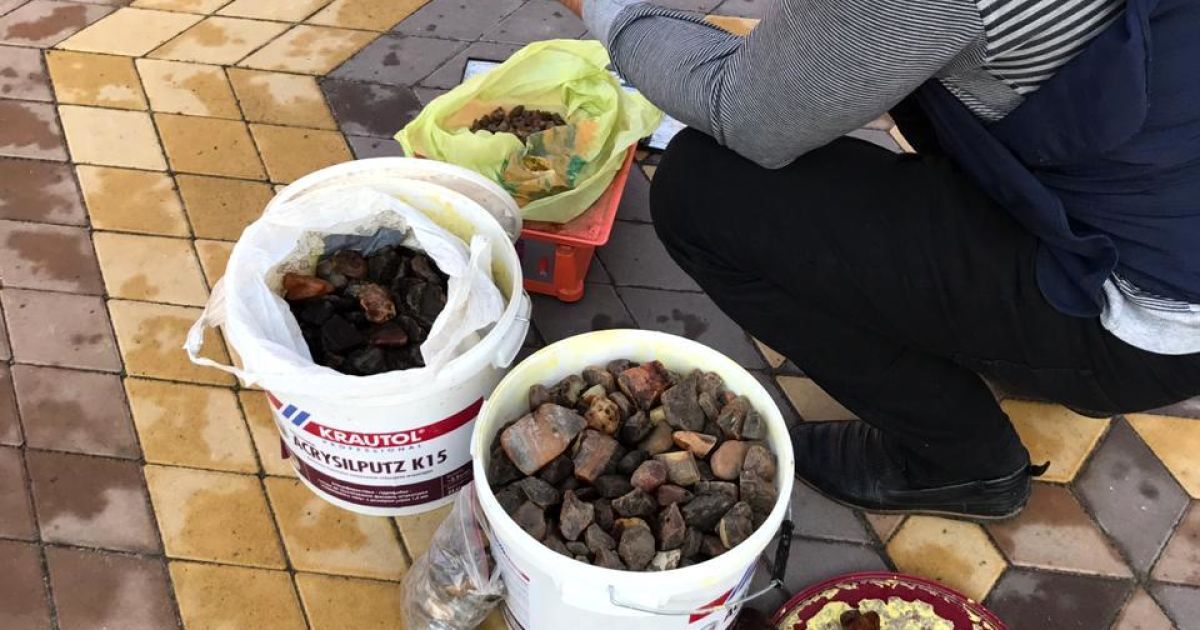 На Ровенщине изъяли незаконно добытый янтарь стоимостью полмиллиона гривен