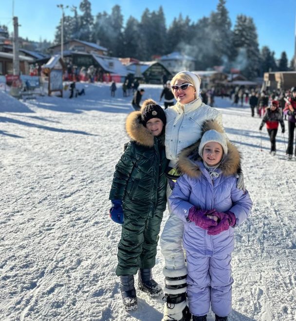 Катерина Бужинська на відпочинку з родиною / © instagram.com/buzhynska