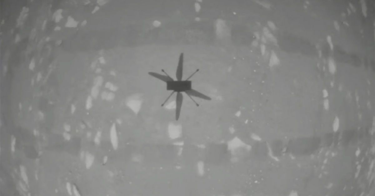 Коптер Ingenuity во второй раз пролетел над поверхностью Марса: аппарат сделал несколько фото