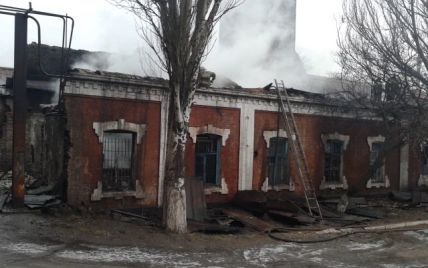 В Мариуполе горел завод имени Ильича