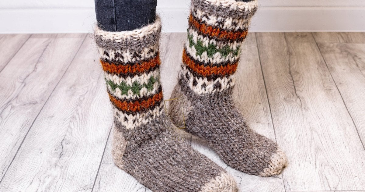 Вовняні шкарпетки кусаються