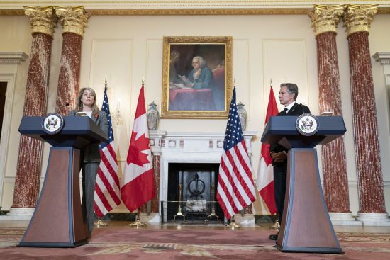Україна зібралася до НАТО: як на ці плани відреагували у США та Канаді