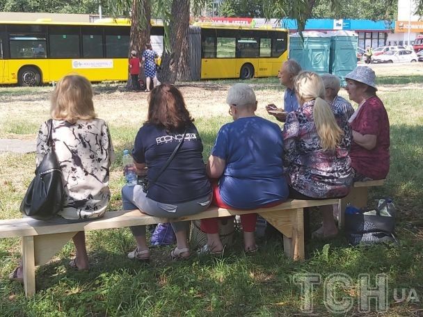 Мешканцям будинку надають допомогу / © ТСН.ua