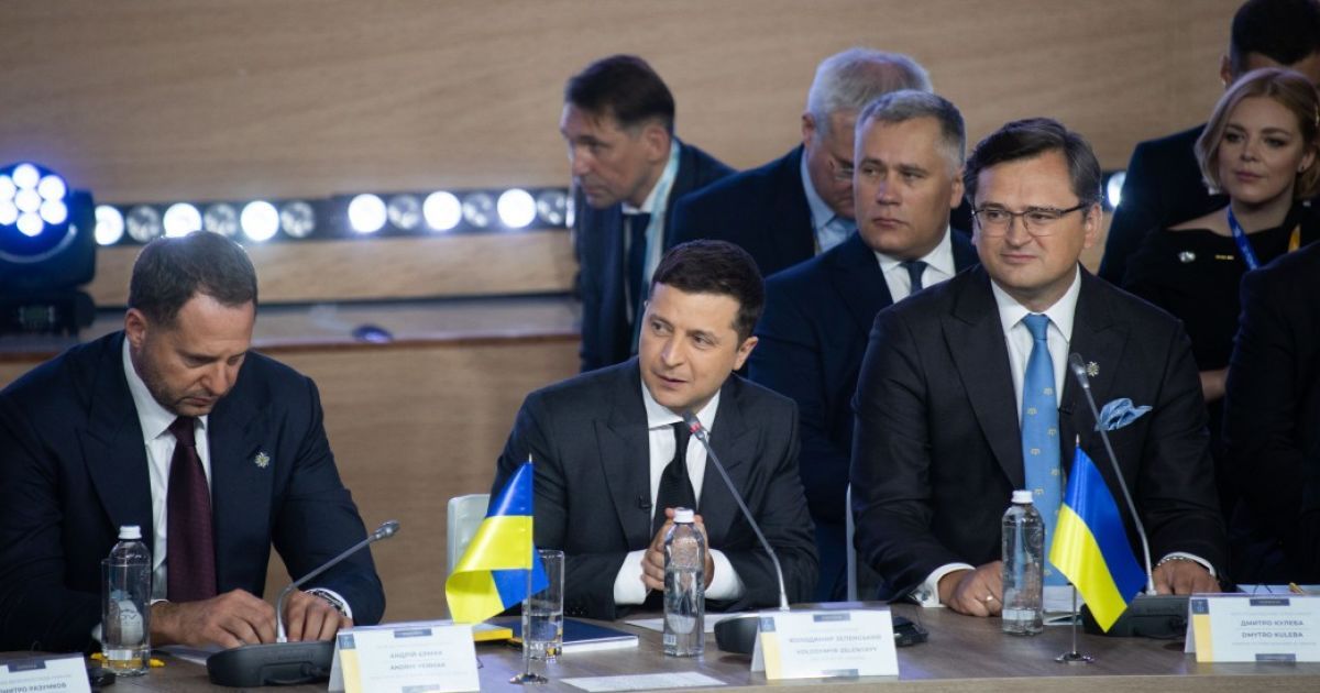 Спільно виробимо шляхи деокупації Криму: Зеленський запросив Росію приєднатися до "Кримської платформи"