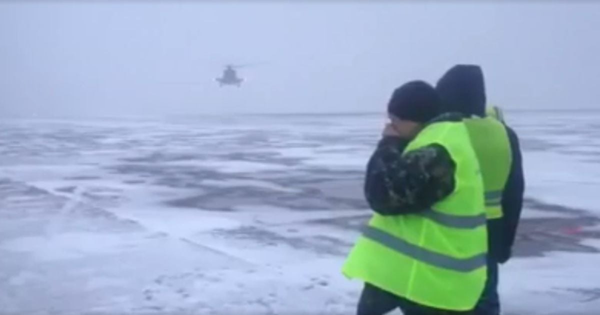 В соцсетях появилось видео сложной посадки вертолета с ранеными в Днепре