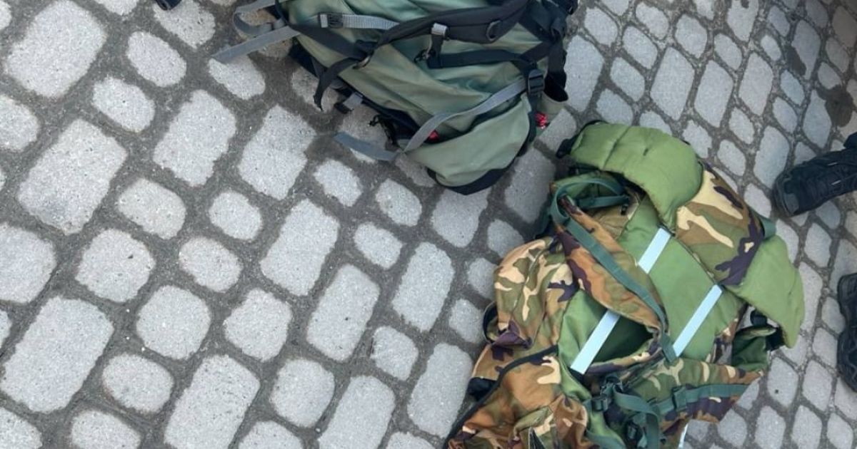 У Львові патрульні оперативно виявили та затримали ймовірних крадіїв з банку