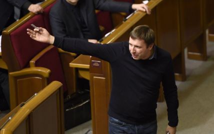 Парасюк бросил стакан в прокуроров на суде над участниками драки на Драгобрате
