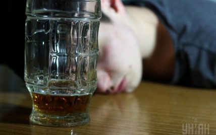 В Киеве запретили продавать алкоголь в МАФах