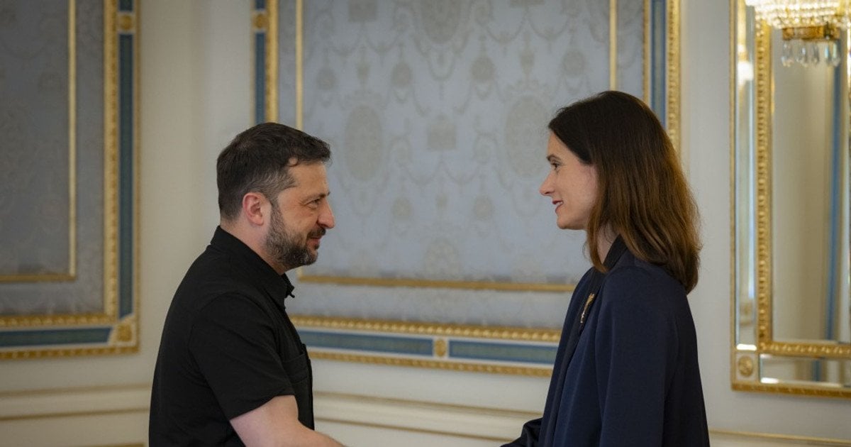 Володимир Зеленський із президенткою Національної Ради Швейцарії Маєю Рінікер.