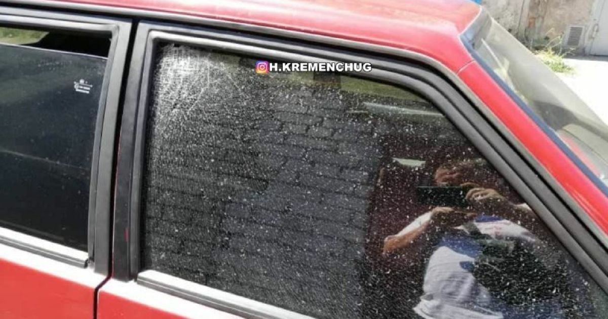 У Кременчуці невідомі зловмисники обстріляли автомобіль