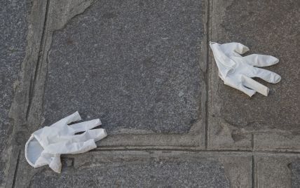 У Києві встановлять контейнери для масок і рукавичок: як правильно утилізовувати карантинні відходи