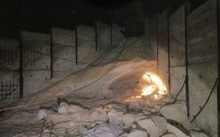 У Маріуполі двох дітей на смерть завалило піском у занедбаному ангарі
