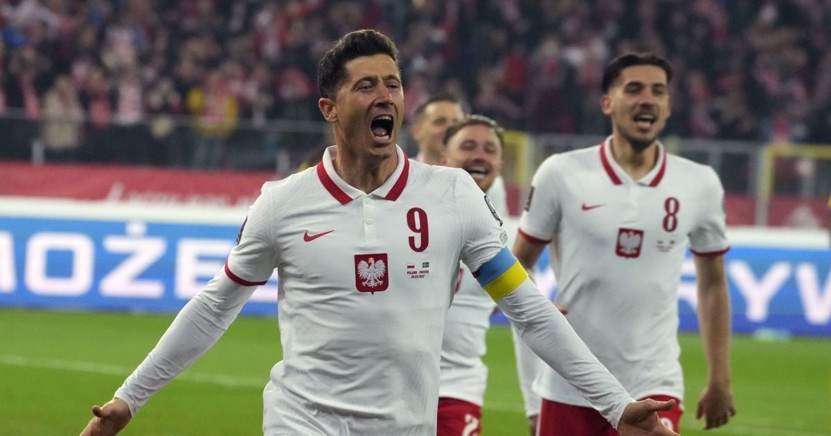 Польща впевнено здолала Швецію і вийшла на ЧС-2022