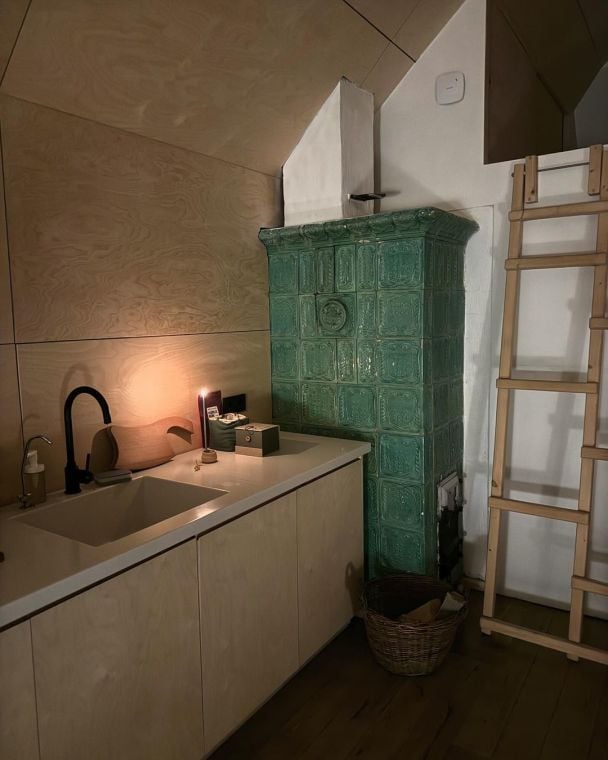 KOLA показала, как отдохнула на западе Украины / © instagram.com/kola__official