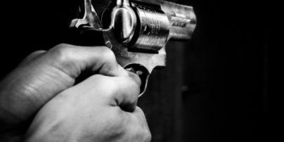В Москве раздавались выстрелы в школе: отец десятиклассницы применил пистолет