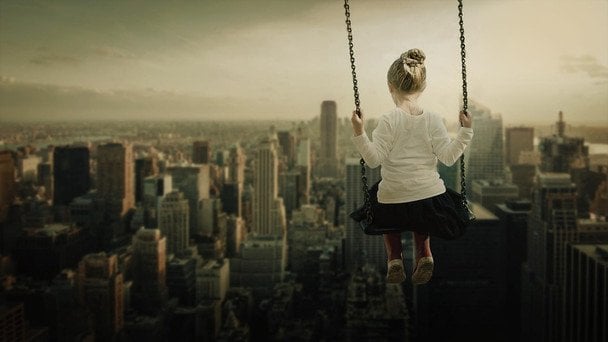 В Киеве мать насиловала 5-летнюю дочь и снимала это на видео: как ее наказали