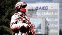 Російський військовий біля Запорізької АЕС