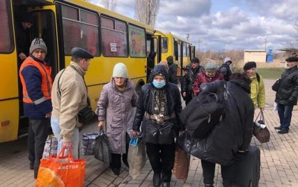 Жителей Луганщины просят эвакуироваться: откуда можно уехать 18 апреля