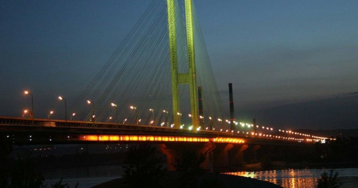 У Києві частково обмежили рух Південним мостом