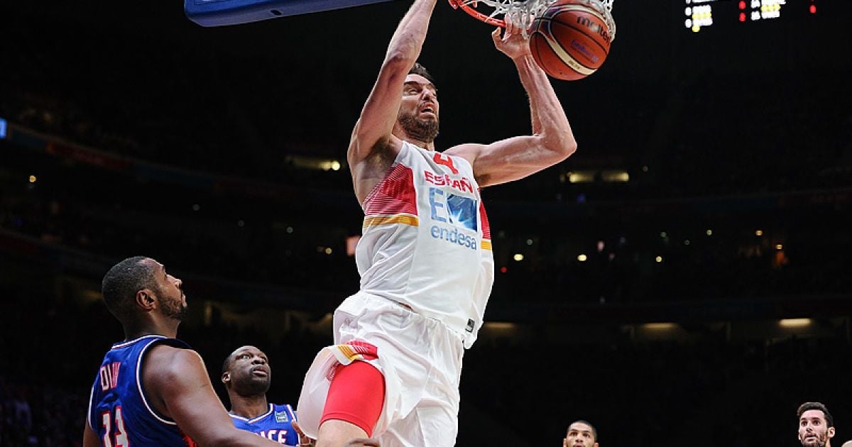 Испания победила Францию в полуфинале Евробаскета-2015.