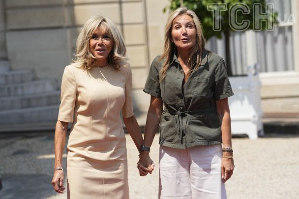 Бріжит Макрон і Марева Грабовскі-Міцотакіс / © Associated Press