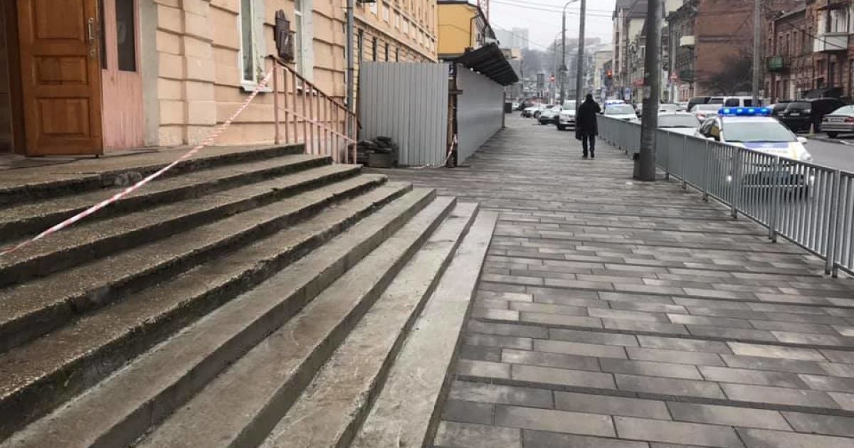 У Дніпрі повідомили про замінування одразу десяти шкіл