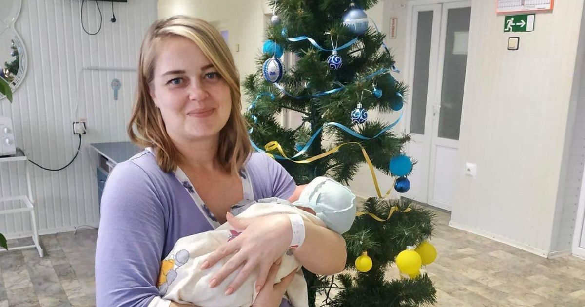 Новорічне диво: у Дніпрі 1 січня народилось лише одне немовля, його батьки під вибухи тікали з Маріуполя