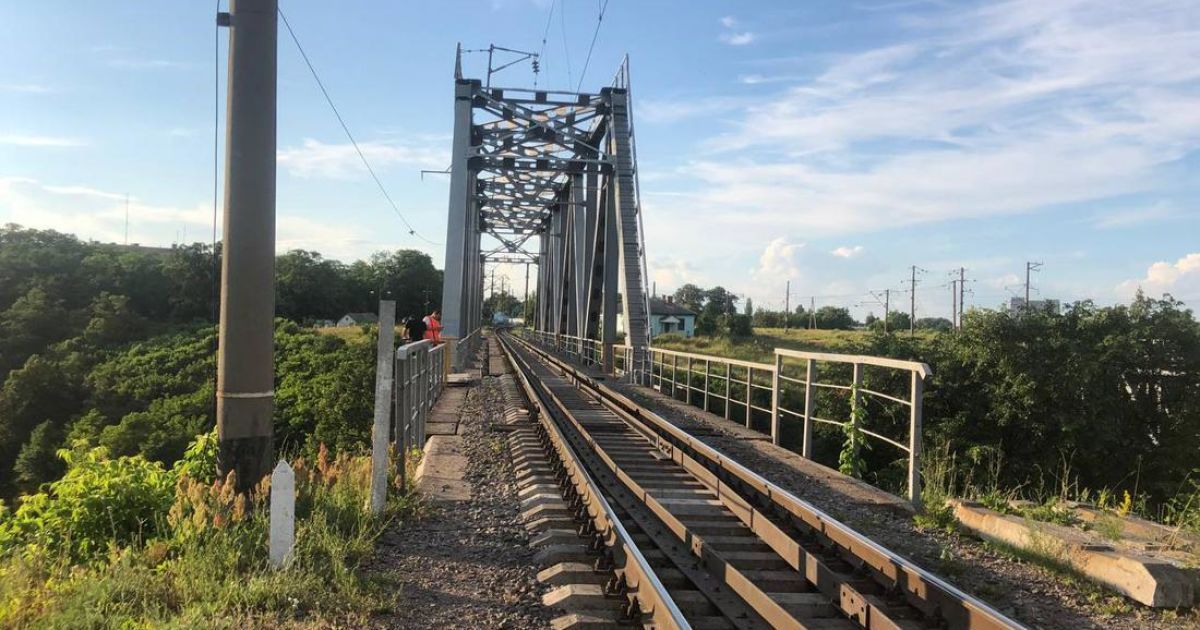 В Житомирской области подросток получил удар током и упал с высоты