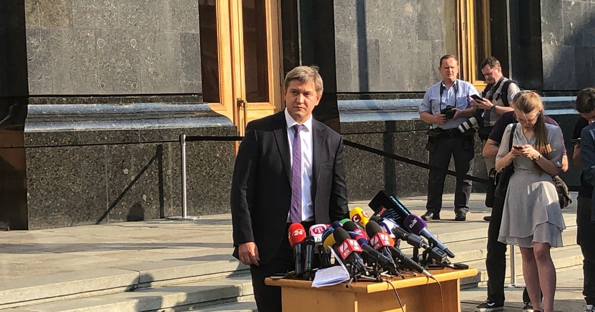 Исчезновение техники из ситуативной комнаты в АП: Данилюк заявил, что производство уже начато