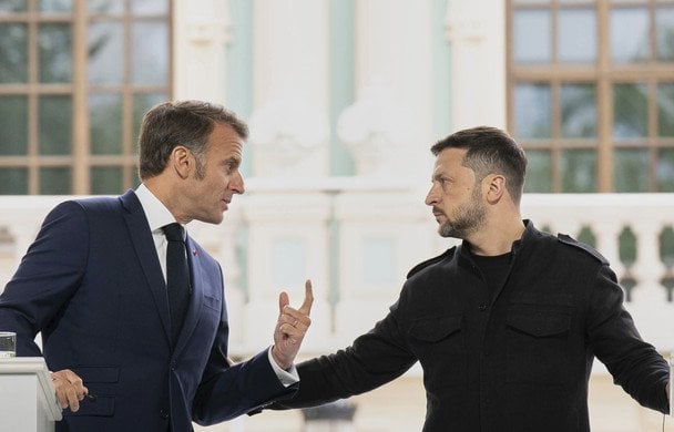 Макрон рассказал Зеленскому, о чем общался с Путиным