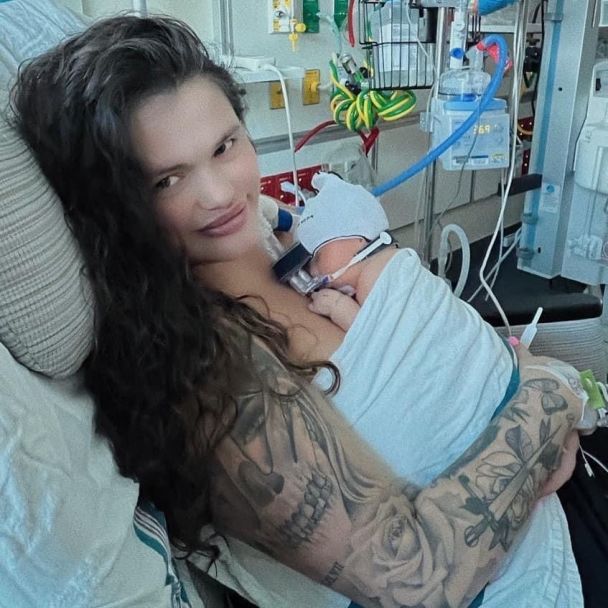 Донька та новонароджена онучка Баррі Дрюїтт-Барлоу / Фото: instagram.com/donbarrie1