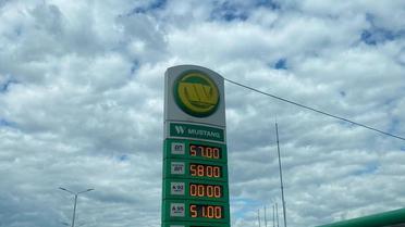 В Днепре появился бензин: выстроились огромные очереди