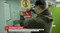 В Одессе активисты облили краской российские банки и замуровали одно из отделений