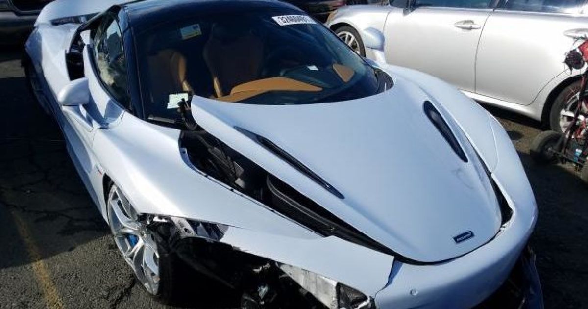 На популярному американському аукціоні продають унікальний суперкар McLaren