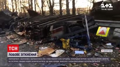 Новини України: під час аварії у Вінницькій області загинули двоє людей