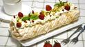 Меренговый рулет с клубникой и сливочным сыром