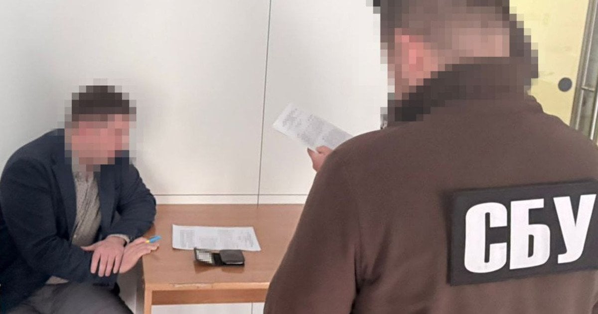 Руководитель аппарата КГГА "командировал" себя с семьей в Испанию и Италию по поддельным приглашениям