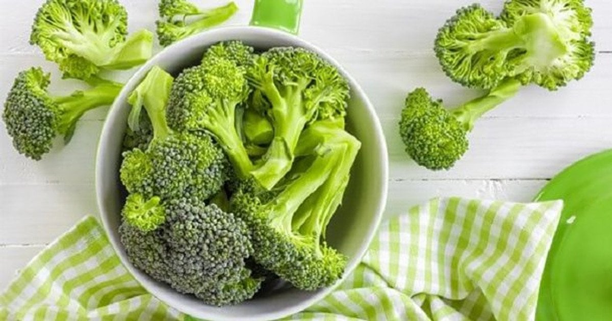 Броколі містить залізо