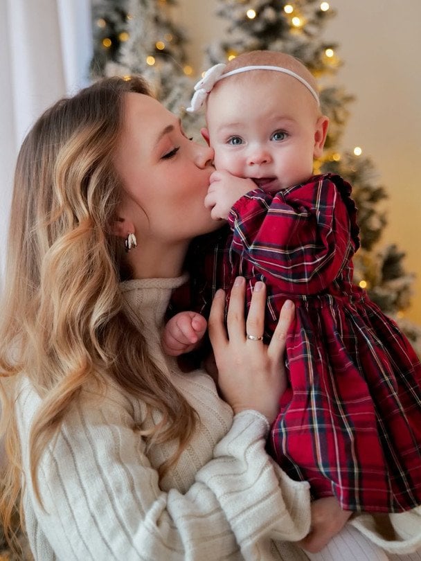 Анна Кошмал с дочерью / © instagram.com/smorkovkina