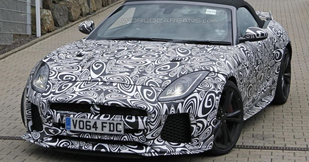 Jaguar вывел на тесты кабриолет F-Type SVR