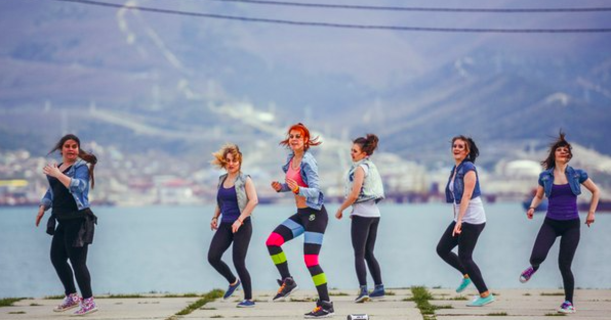 анець тверк (тверкінг), в якому акцент робиться на рухах стегон вгору-вниз, став широко відомий після інтернет-скандалу / © facebook.com/dok.aero