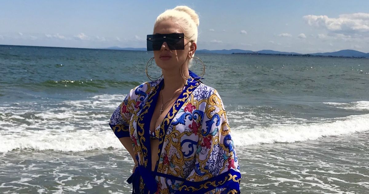Фігуриста Катерина Бужинська похизувалася пишними формами у купальнику