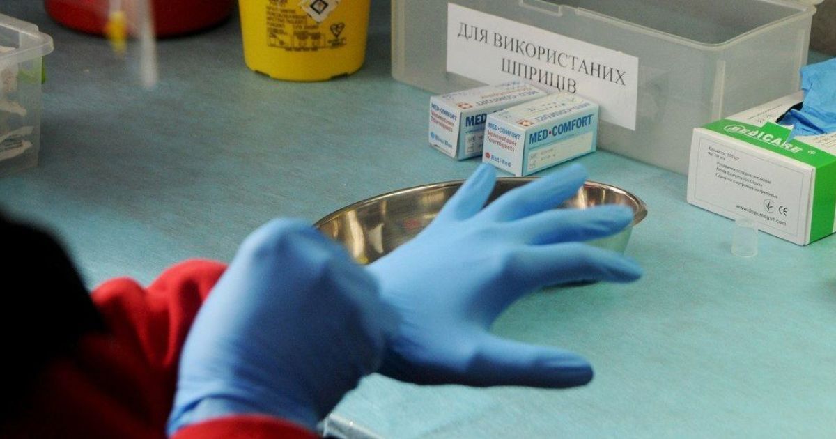 "Коронавирусные" больницы обеспечены средствами защиты на три месяца — Минздрав