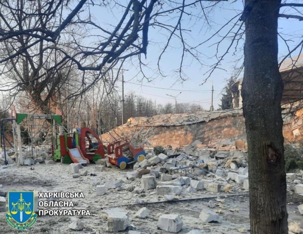 Разрушение в Харькове в результате дроновой атаки в ночь на 28 марта / © Харьковская областная прокуратура