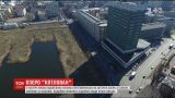 Яма для фундамента здания в центре Киева превратилась в искусственное озеро